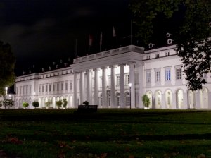Koblenz Schloss in der Nacht