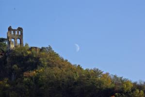 Grevenburg  mit Mond
