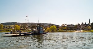 Fähre vor Pünderich