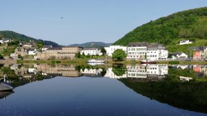 glasklare Spiegelung von Alf