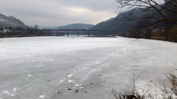 Alf, Eis, Eisenbahnbrücke