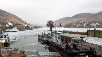 Alf, Hafen, Eis