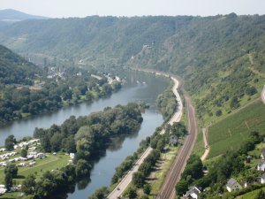Hatzenport, Mosel, Bahn, Burg Bischofstein