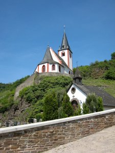Hatzenport, St. Johannes-Kirche, nah