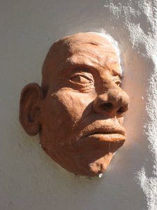 Treis-Karden, Reliefkopf